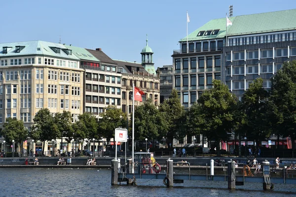 Alstersjön i Hamburg, Tyskland — Stockfoto