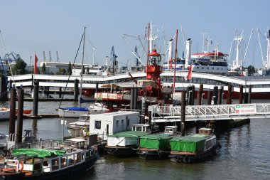 HAMBURG, ALMANY - 27 AUG: Hamburg, Almanya 'nın Baumwall bölgesi, 27 Ağustos 2016.