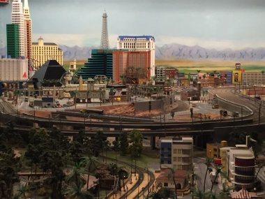 Hamburg, Almanya - 27 Ağustos: Hamburg, Almanya 27 Ağustos 2016 üzerinde görüldüğü gibi minyatür Wunderland. Bu bir model tren cazibe ve kendi türünde dünyanın en büyüğü olduğunu.