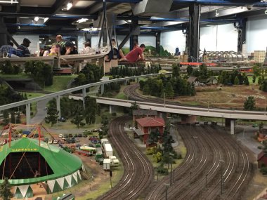 Hamburg, Almanya - 27 Ağustos: Hamburg, Almanya 27 Ağustos 2016 üzerinde görüldüğü gibi minyatür Wunderland. Bu bir model tren cazibe ve kendi türünde dünyanın en büyüğü olduğunu.