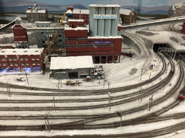 Hamburg, Almanya - 27 Ağustos: Hamburg, Almanya 27 Ağustos 2016 üzerinde görüldüğü gibi minyatür Wunderland. Bu bir model tren cazibe ve kendi türünde dünyanın en büyüğü olduğunu.