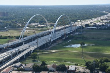 Margaret Mcdermott Köprüsü'nden Reunion Tower gözlem güverte Dallas, Texas