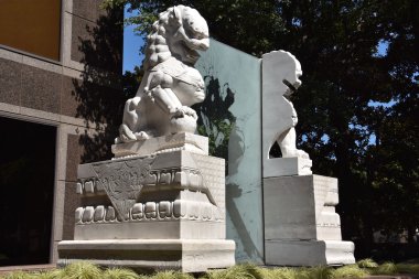 DOS, TEXAS - SEP 18: Dallas, Teksas 'taki Crow Collection of Asian Art' ta Heykel Bahçesi, 18 Eylül 2016. 