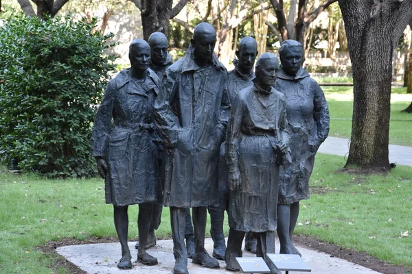 DOS, TX - SEP 18: George Segal tarafından Dallas, Teksas 'taki Nasher Heykel Merkezi' nde 18 Eylül 2016 'da görüldüğü üzere.