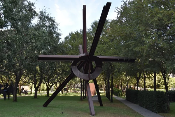 Dallas, TEXAS - SEP 18: Dallas, Teksas 'taki Nasher Heykel Merkezi, 18 Eylül 2016' da görüldüğü üzere. 