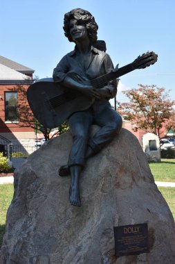 SEVIERVILLE, TN-OCT 3: Sevierville, Tennessee 'deki Dolly Parton heykeli, 3 Ekim 2016.