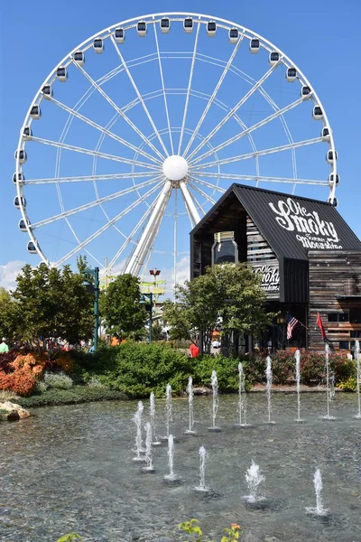 Grande Roue Smoky Mountain à l'île de Pigeon Forge, Tennessee — Photo