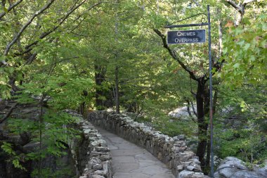 CHATTANOGA TN - 4 Ekimde görüldüğü gibi Chattanooga, Tennessee 'deki Rock City Gardens.