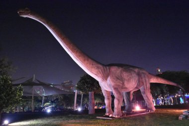 Dubai, Birleşik Arap Emirlikleri Dubai Bahçe kızdırma parkında dinozor
