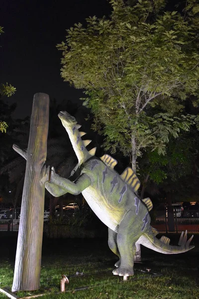 Dinosaur Park at Dubai Garden Glow in Dubai, UAE — Stock Photo, Image