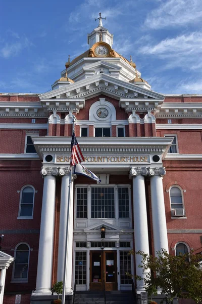 バークレー郡庁舎、ウェストバージニア州マーティンズバーグで — ストック写真