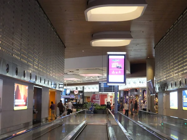 Aeropuerto Internacional de Chhatrapati Shivaji en Mumbai, India — Foto de Stock