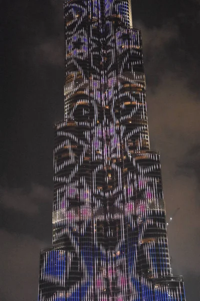 O show de luzes LED no Burj Khalifa em Dubai, Emirados Árabes Unidos — Fotografia de Stock