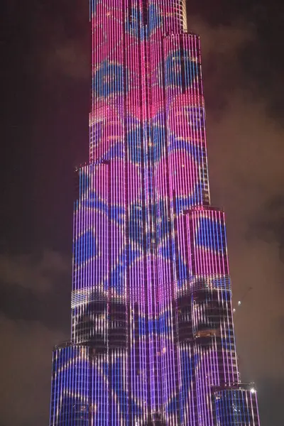 The LED lights show at Burj Khalifa in Dubai, UAE — Stock Photo, Image