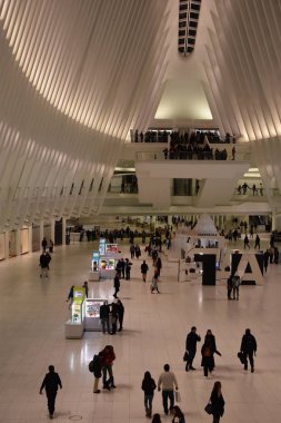 Westfield Dünya Ticaret Merkezi ulaşım merkezi New York'ta Oculus