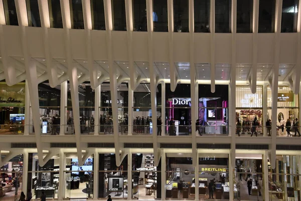 Oculus dopravním uzlem Westfield Světové obchodní centrum v New Yorku — Stock fotografie