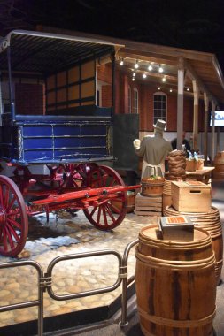 Washington, Dc - 14 Nisan: Smithsonian Ulusal Müzesi Amerikan tarihinin Washington, Dc, 14 Nisan 2017 üzerinde görüldüğü gibi. Toplar, korur ve Amerika Birleşik Devletleri'nin miras sosyal, siyasi, kültürel ve bilimsel alanda görüntüler.