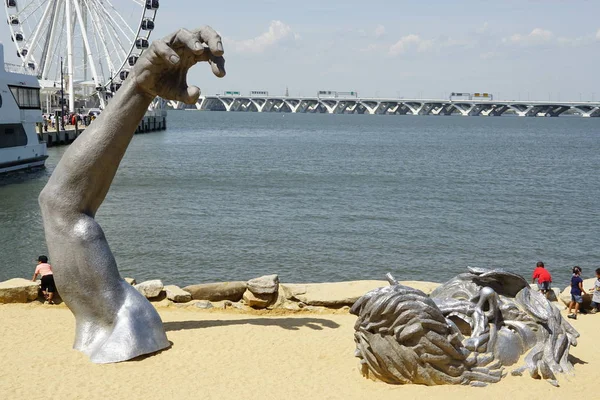 The Awakening at National Harbor in Maryland — Stock Photo, Image