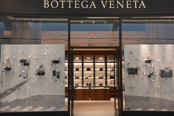 Магазин Bottega Veneta в торговом центре King of Prussia в Пенсильвании — стоковое фото