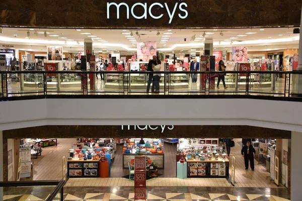 Macy's at King of Prussia Mall in Pennsylvania — Stock Photo, Image
