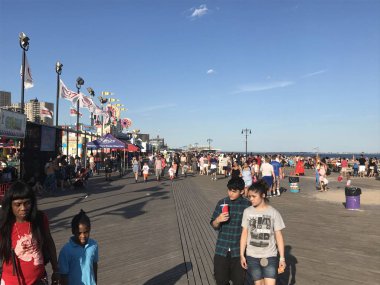 Brooklyn, New York - 24 Haziran: Coney Island Brooklyn, 24 Haziran 2017 üzerinde görüldüğü gibi New York'da. Bir yarımada konut mahalle, plaj ve eğlence eğlence yer.