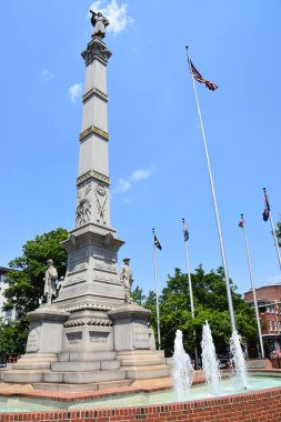 EASTON, PA - 10 Haziran 2017 'de görüldüğü üzere İç Savaş Anıtı Easton, Pennsylvania' daki Merkez Meydanı 'nda.