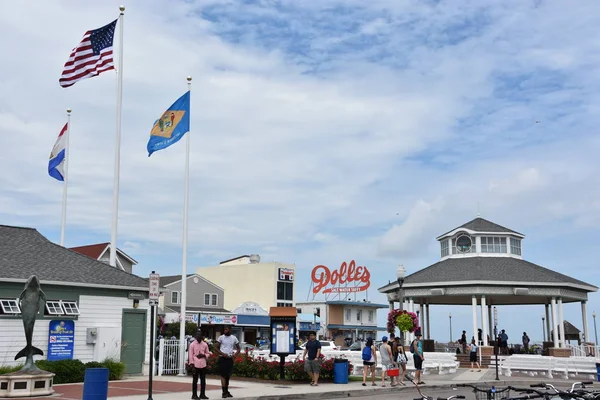Rehoboth Beach, Delaware - Temmuz 1: Boardwalk Rehoboth Beach deki Delaware, 1 Temmuz 2017 üzerinde görüldüğü gibi. Bir popüler bölgesel tatil yer.