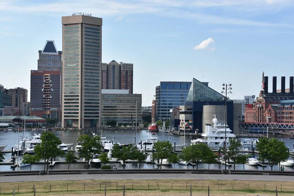 Vista de Inner Harbor, de Federal Hill Park, em Baltimore, Maryland — Fotografia de Stock