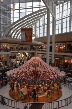 Birmingham, Alabama - Temmuz 24: Riverchase Galleria alışveriş merkezi Birmingham, Alabama, 24 Temmuz 2018 üzerinde görüldüğü gibi. Büyük bir lüks, süper bölgesel alışveriş merkezi olduğunu.