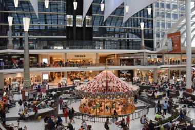 Birmingham, Alabama - Temmuz 24: Riverchase Galleria alışveriş merkezi Birmingham, Alabama, 24 Temmuz 2018 üzerinde görüldüğü gibi. Büyük bir lüks, süper bölgesel alışveriş merkezi olduğunu.