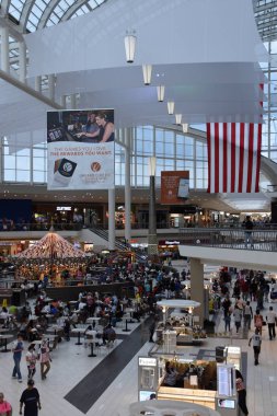 Birmingham, Alabama - Temmuz 24: Riverchase Galleria alışveriş merkezi Birmingham, Alabama, 24 Temmuz 2018 üzerinde görüldüğü gibi. Büyük bir lüks, süper bölgesel alışveriş merkezi olduğunu.