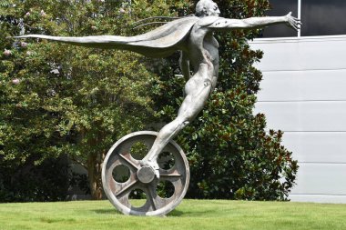 Leeds, Alabama - Temmuz 24: Kuaför Vintage Motorsporları Müzesi Leeds, Alabama, 24 Temmuz 2017 üzerinde görüldüğü gibi. Müze üzerinde 1.450 vintage ve modern motosiklet ve yarış arabaları vardır.