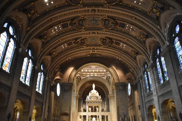 Minnesota, Minneapolis'de Saint Mary Bazilikası