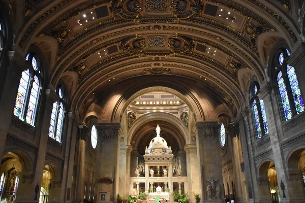 Minnesota, Minneapolis'de Saint Mary Bazilikası