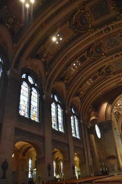 Minnesota, Minneapolis'de Saint Mary Bazilikası