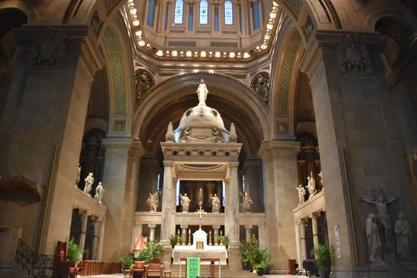 Minnesota, Minneapolis'de Saint Mary Bazilikası