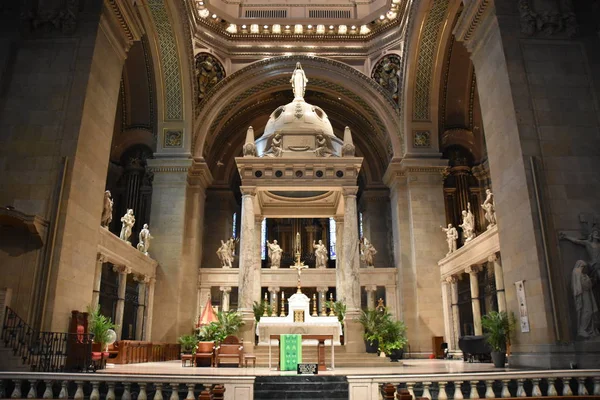Minnesota, Minneapolis'de Saint Mary Bazilikası