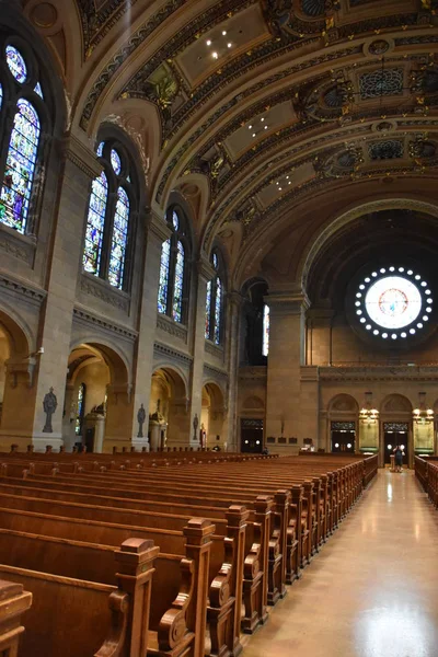 Minnesota, Minneapolis'de Saint Mary Bazilikası