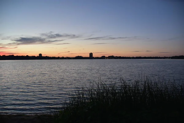 Minnesota 'daki Calhoun Gölü' nde gün batımı