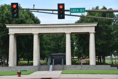 ST Paul, MINNESOTA - 26 Temmuz 2017 'de St. Paul, Minnesota' da görülen Barış Subayları Anıtı.