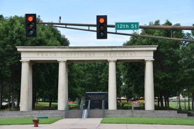 ST Paul, MINNESOTA - 26 Temmuz 2017 'de St. Paul, Minnesota' da görülen Barış Subayları Anıtı.