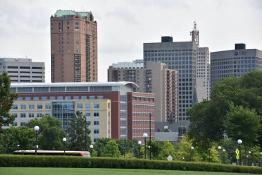 St Paul, Mn - Tem 27: 27 Temmuz 2017 üzerinde görüldüğü gibi Minnesota, St Paul manzarası. Bu ikinci en kalabalık şehri ABD'nin Minnesota eyaletinde başkentidir.