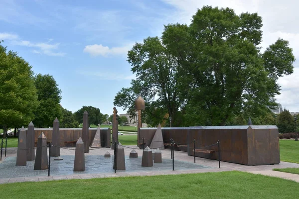 ST Paul, MINNESOTA - 26 Temmuz 2017 'de St. Paul, Minnesota' da görülen Roy Wilkins Anıt Sarmalı.