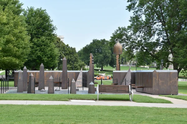 ST Paul, MINNESOTA - 26 Temmuz 2017 'de St. Paul, Minnesota' da görülen Roy Wilkins Anıt Sarmalı.