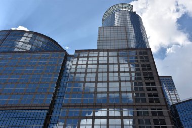 Minnesota, Minneapolis - Tem 27: Downtown Minneapolis Minnesota, 27 Temmuz 2017 üzerinde görüldüğü gibi. Minneapolis Minnesota eyaletinde büyük kentidir.