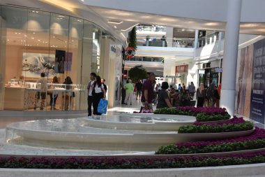 Bloomington, Minnesota - Tem 27: Mall of America Bloomington, Minnesota, 27 Temmuz 2017 üzerinde görüldüğü gibi. Leaseable alanı açısından en büyük ikinci alışveriş merkezi ve toplam kullanım alanı açısından Amerika Birleşik Devletleri'ndeki en büyük alışveriş merkezi olan.