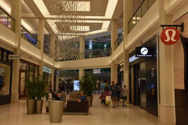 Bloomington, Minnesota - Tem 27: Mall of America Bloomington, Minnesota, 27 Temmuz 2017 üzerinde görüldüğü gibi. Leaseable alanı açısından en büyük ikinci alışveriş merkezi ve toplam kullanım alanı açısından Amerika Birleşik Devletleri'ndeki en büyük alışveriş merkezi olan.