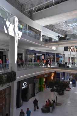 Bloomington, Minnesota - Tem 27: Mall of America Bloomington, Minnesota, 27 Temmuz 2017 üzerinde görüldüğü gibi. Leaseable alanı açısından en büyük ikinci alışveriş merkezi ve toplam kullanım alanı açısından Amerika Birleşik Devletleri'ndeki en büyük alışveriş merkezi olan.