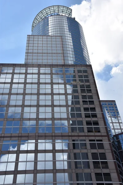 Minnesota, Minneapolis - Tem 27: Downtown Minneapolis Minnesota, 27 Temmuz 2017 üzerinde görüldüğü gibi. Minneapolis Minnesota eyaletinde büyük kentidir.