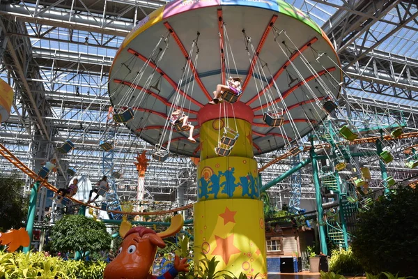 Nickelodeon Universe no Mall of America em Bloomington, Minnesota — Fotografia de Stock